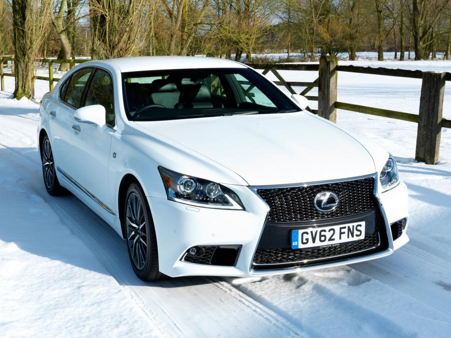  Lexus LS460 F-Sport 2012 года  (UK) (фото 4 из 16)